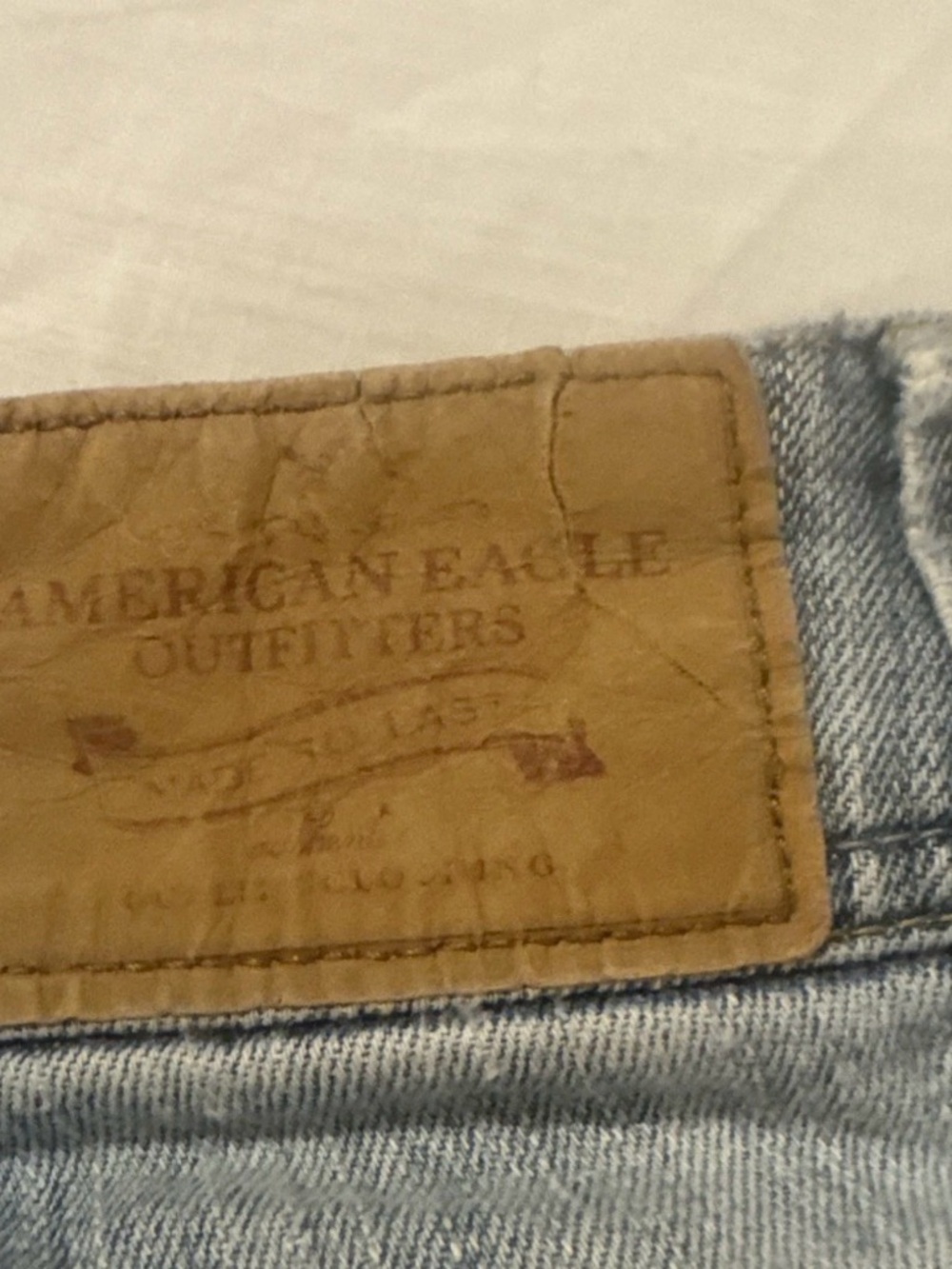 America Eagle Women’s Jeans Bellbottoms Size 10 -Long Distressed Y2K, 2000’s - Picture 7 of 8